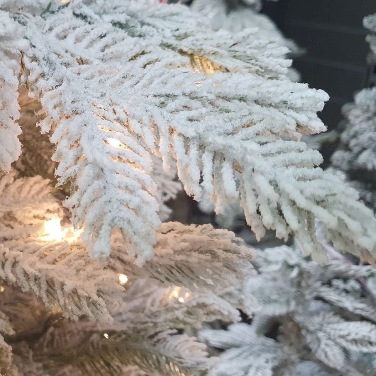 7.5FT Slim Flocked Kelford Fir Pre-Lit Puleo Christmas Tree | AT82